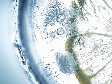 Jak nawadniać się w ciepłe dni?