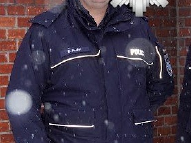 Pomógł młodemu chłopakowi Pomógł młodemu chłopakowi