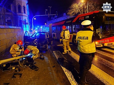 Groźna kolizja na bielskim skrzyżowaniu